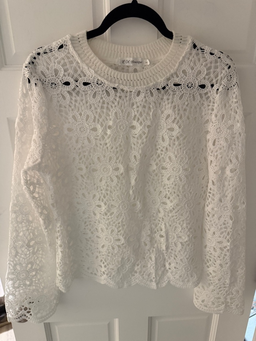 L•M Boutique Boho White Lace Crochet Long-Sleeve Sweater Size Medium